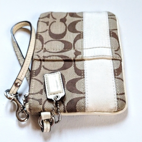 🤍 Vintage Coach Light Khaki Chalk White Signature Stripe Wristlet Y2K - Picture 5 of 7
